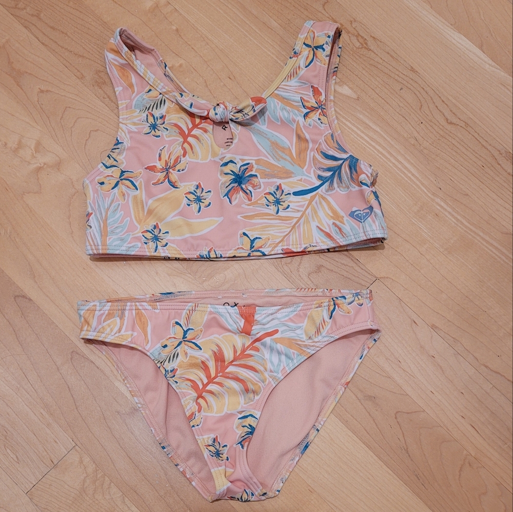 ROXY girl 2 piece swimsuit size 7